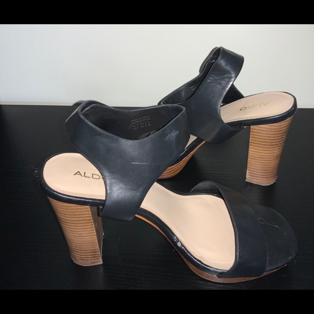Thicker wooden strapped heel sandals